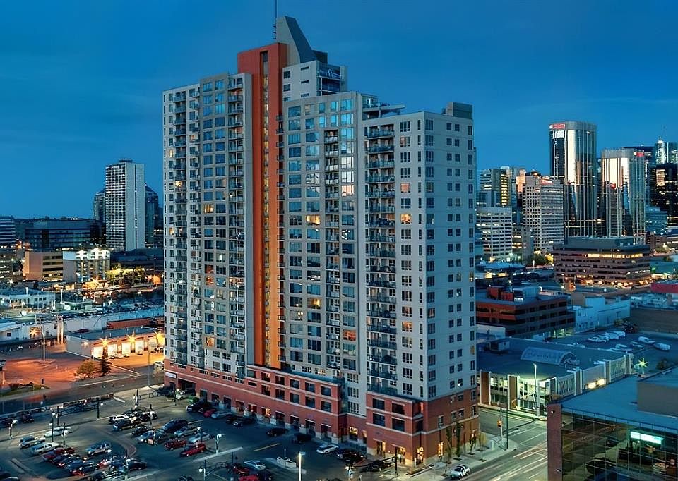 1st image of 1053 10th St E #1005