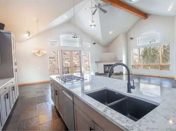 1863 Peregrine Ln, Silverthorne, CO 80498