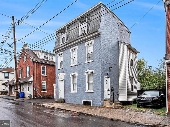 4th image of 164 N Evans St