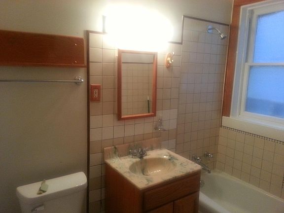4th image of 1530 E 74th Pl #2