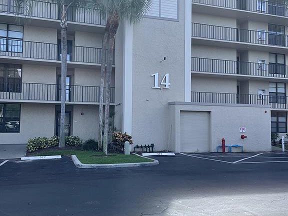 4th image of 14 Royal Palm Way #5050
