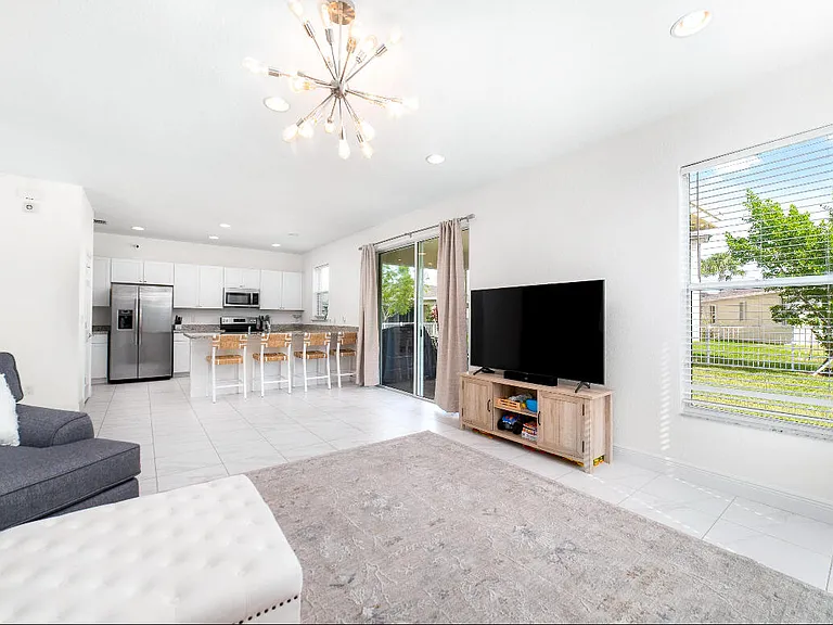 2011 NW Cataluna Cir — Photo 12