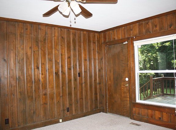 5th image of 204 Greenbriar Dr