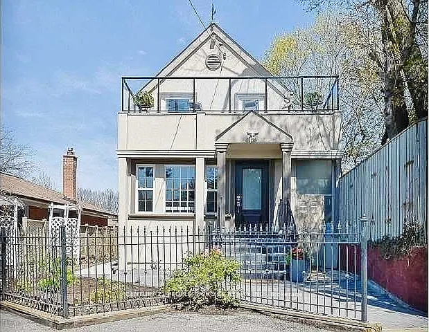 63 Stephen Dr — Photo 1