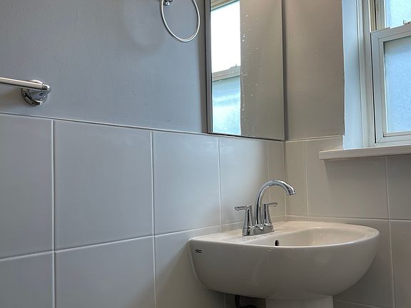 2nd image of 126 Prospect St #3