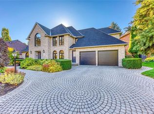 54 Deerview Ave, Hamilton, ON L9G 4R8