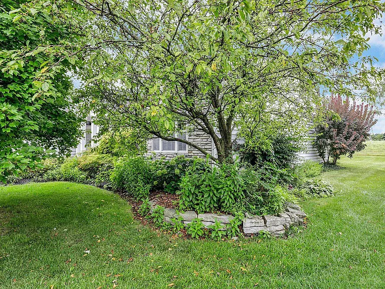 2691 Abbey Knoll Dr — Photo 42