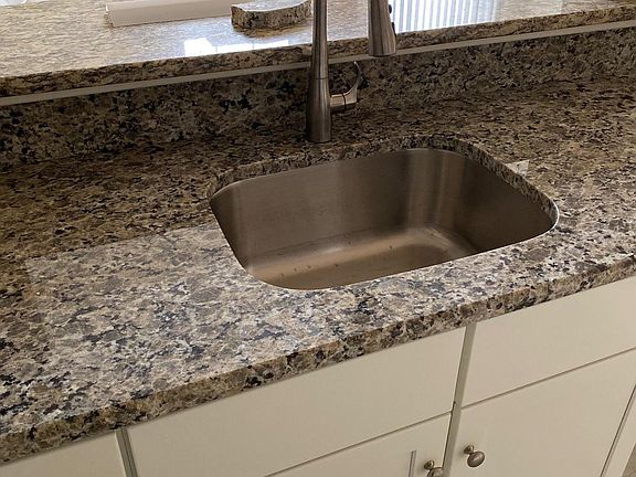 3rd image of 8 Lincoln St APT 212