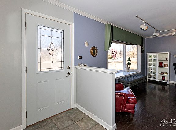 5th image of 30315 N Oak Grove Ave