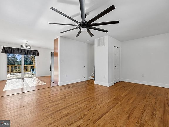 5th image of 7993 Pleasant Ct