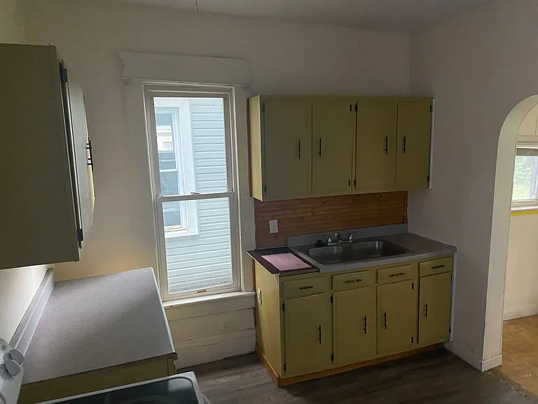 63 Brown St NW — Photo 6