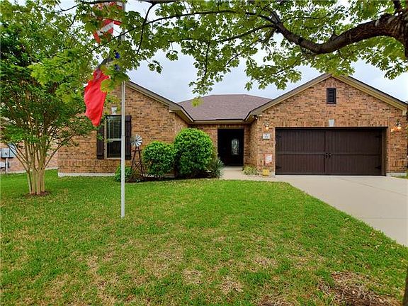 2nd image of 221 Kissing Oak Dr