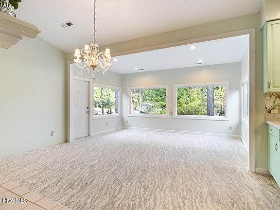 5th image of 96 Deerwood Lane