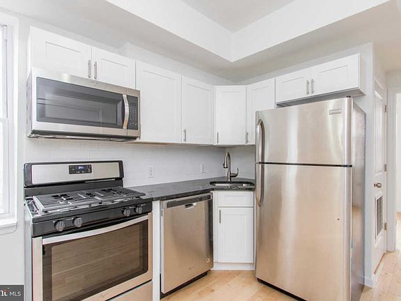 4th image of 2031 E Susquehanna Ave