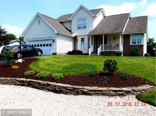 164 Amherst Ln, Falling Waters, WV 25419