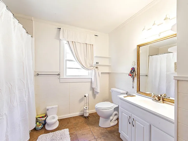 887 High St — Photo 10