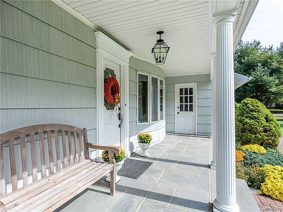 3rd image of 1 Green Meadow Ln