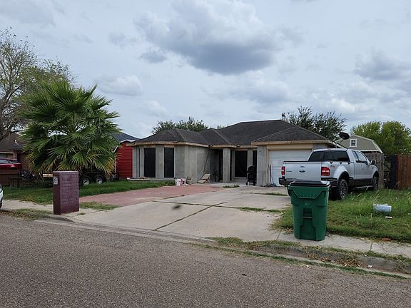 2nd image of 718 Huisache St