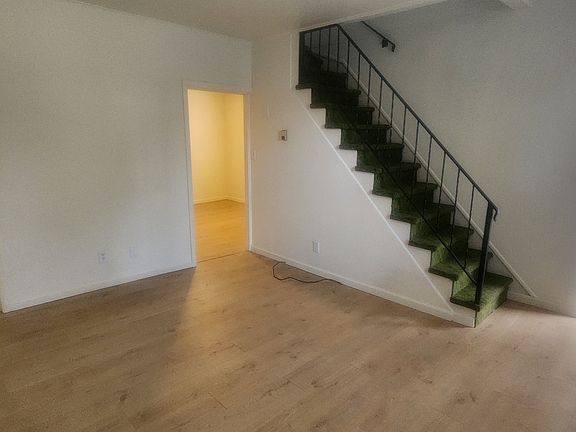 3rd image of 405 N Tracy Ave APT 3