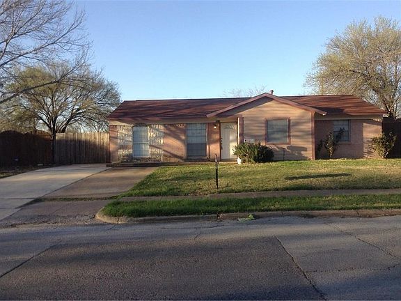2nd image of 502 E Cober St