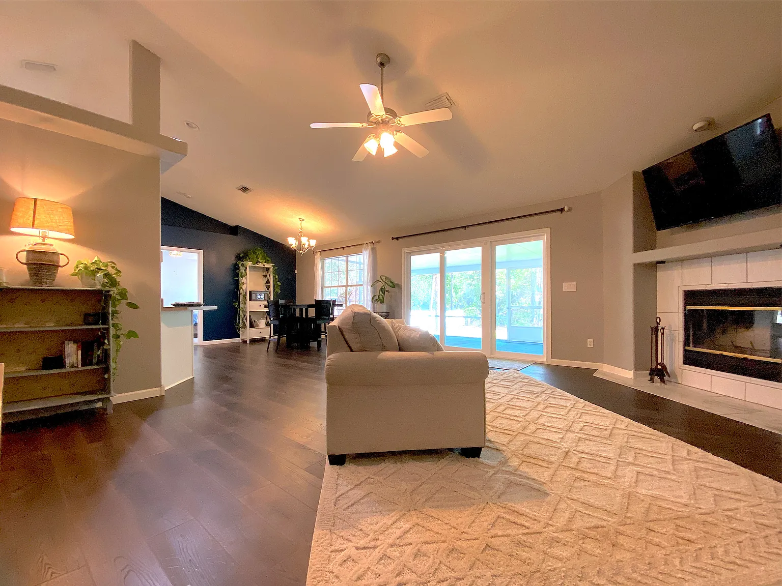 4 bed, 1863 sqft, $3,000 — Photo 4