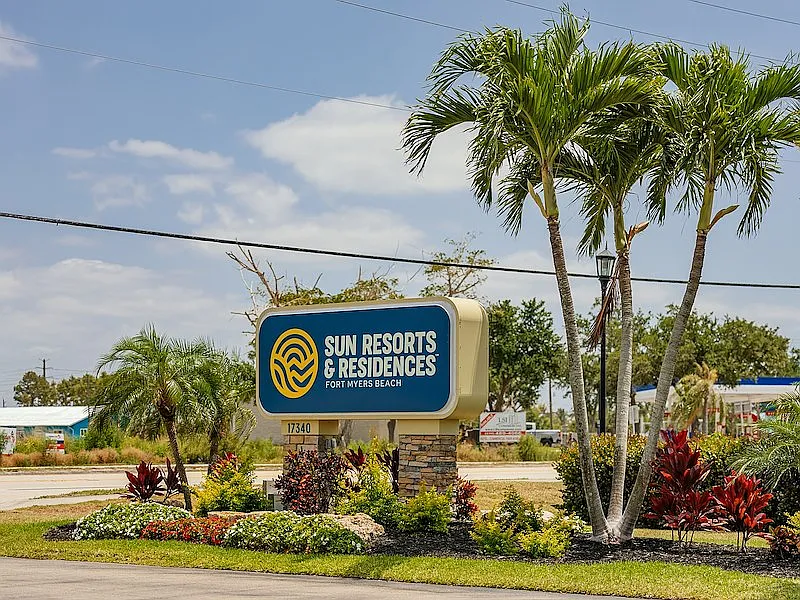 Sun Resorts & Residences Fort Myers Beach