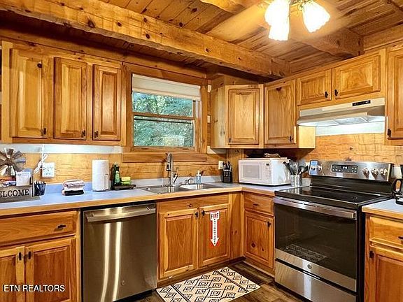 4th image of 432 Hideaway Ridge Cir
