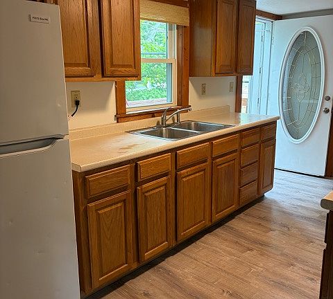 2nd image of 107 Patriots Rd #1