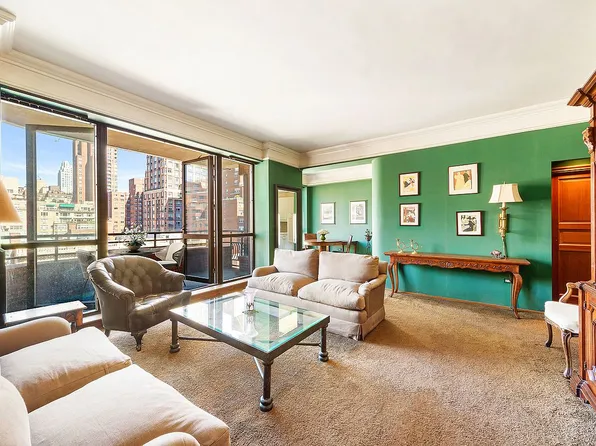 157 E 74th St #9B, New York, NY 10021