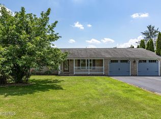 12 Leer Ln, Danville, PA 17821