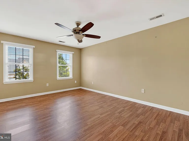 33 Wild Rose Dr — Photo 16