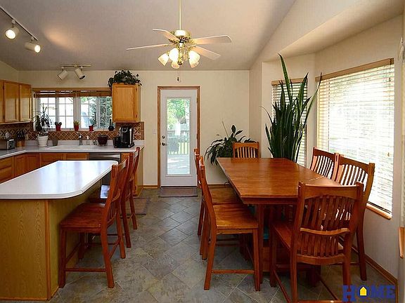 2nd image of 451 W Carrine Dr
