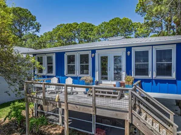 2492 Highway 98 E, Carrabelle, FL 32322