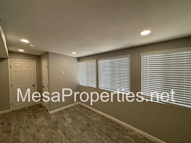 2 bed, 1.0 bath, 500 sqft, $2,300 — Photo 3