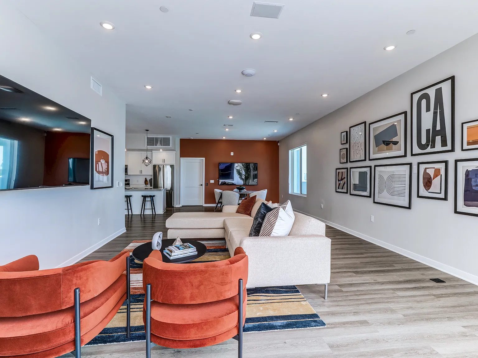The Standard Redlands — Photo 3