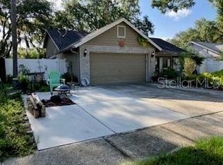 1555 Long Pond Dr, Valrico, FL 33594