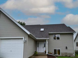 640 Jefferson Dr, Zumbrota, MN 55992