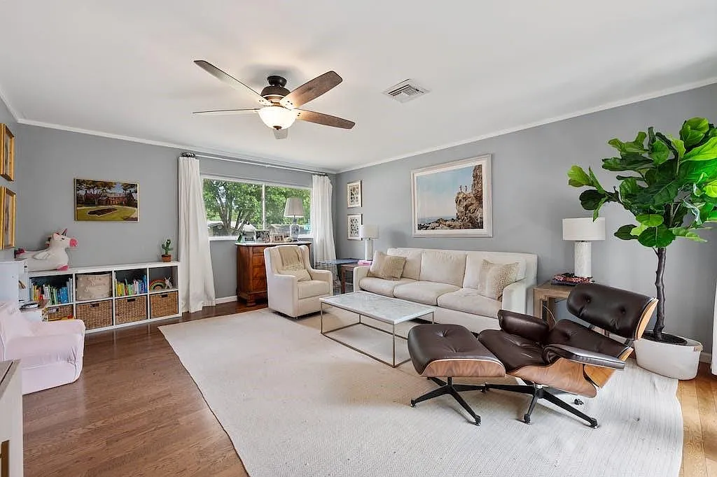 3 bed, 2.5 bath, 1634 sqft, $4,000 — Photo 2
