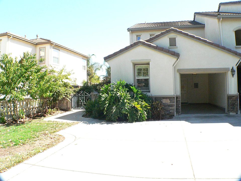 1st image of 160 Sage Ave