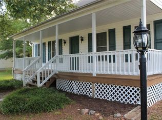 3920 Passage Way Dr, Chester, VA 23831