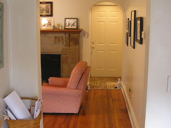 3rd image of 200 Haun St