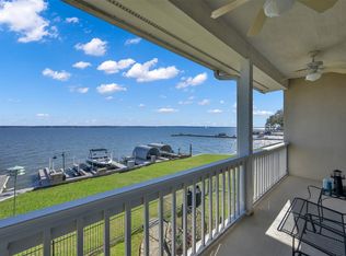 15 Regency Point, Montgomery, TX 77356