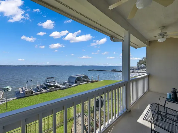 15 Regency Point, Montgomery, TX 77356