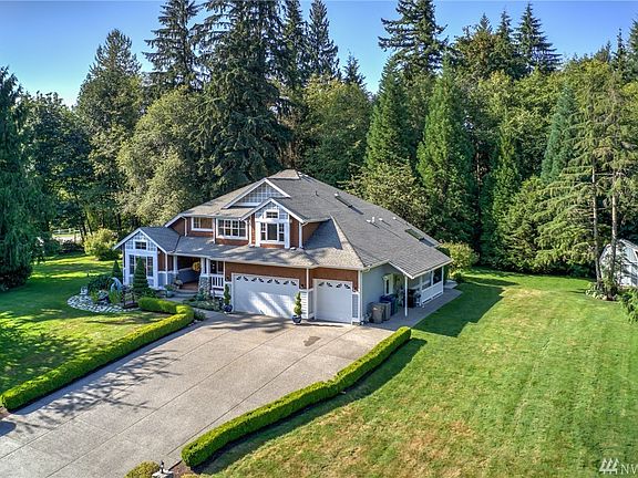 2nd image of 23620 NE 183rd St