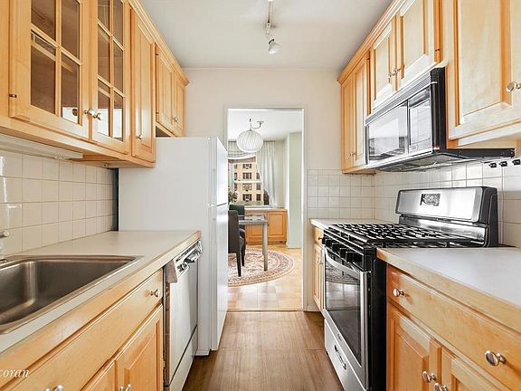 5th image of 1131 3rd Ave #15E