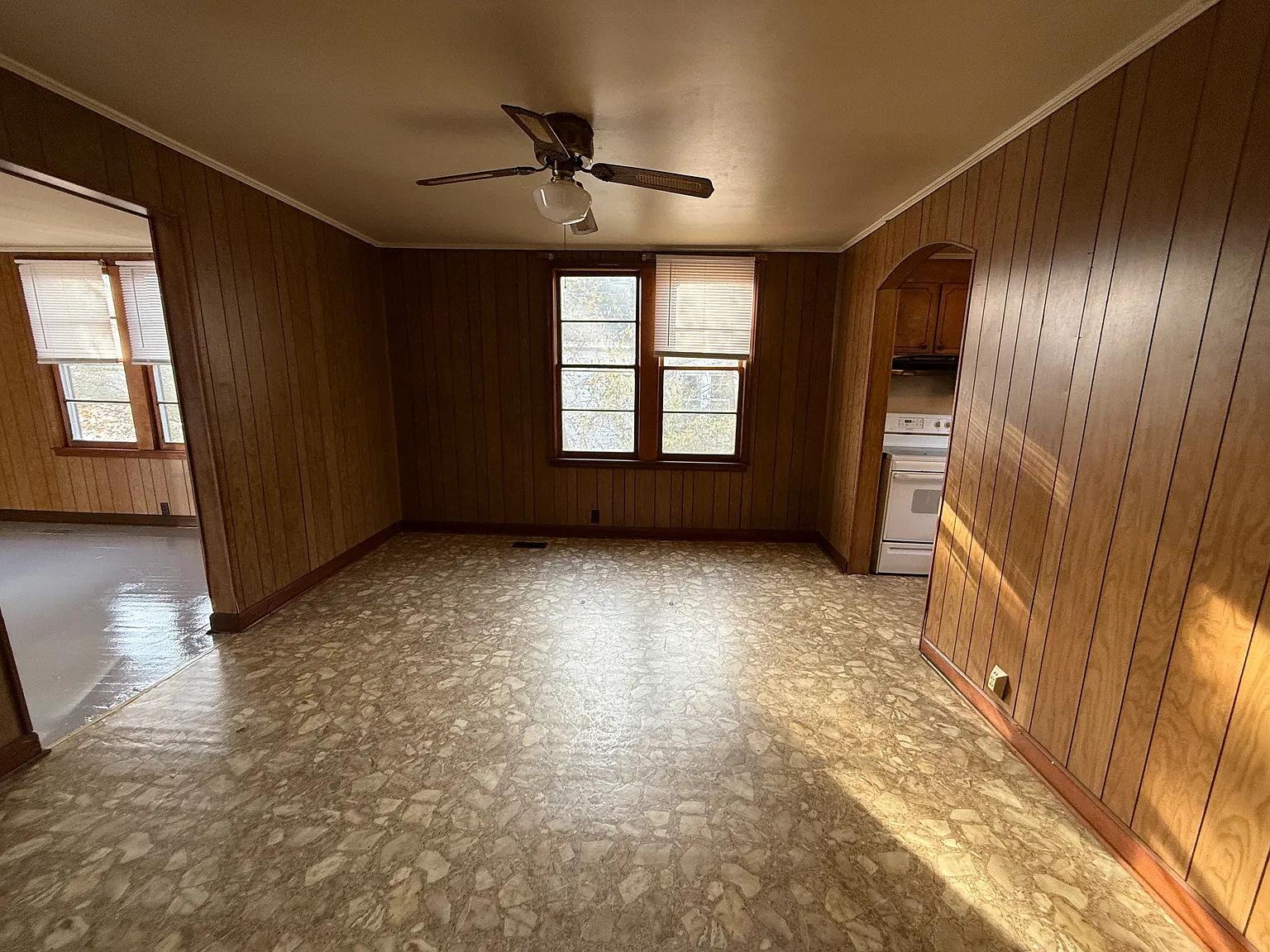 2 bed, 980 sqft, $900 — Photo 4