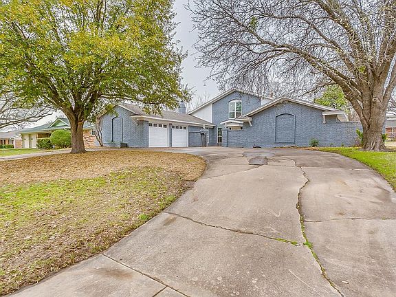 2nd image of 6237 Winifred Dr