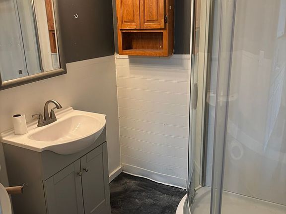3rd image of 208-210 McClure St #2