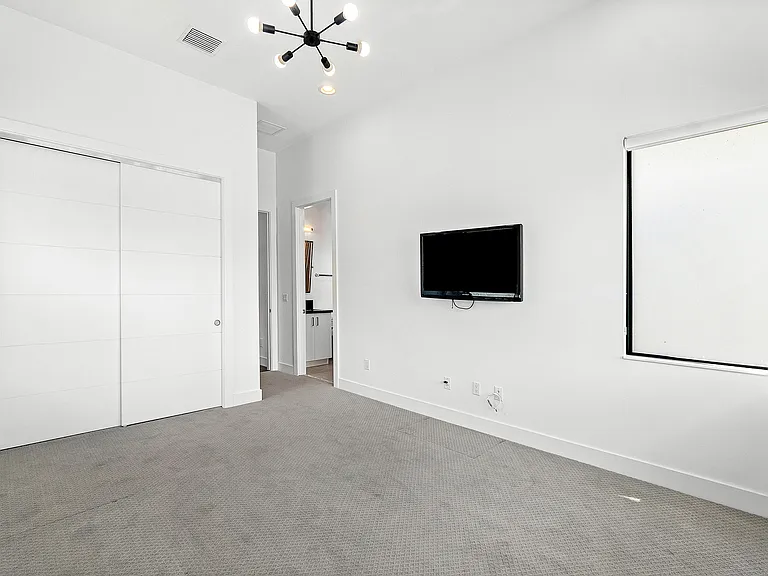 9006 Dulcetto Ct — Photo 41