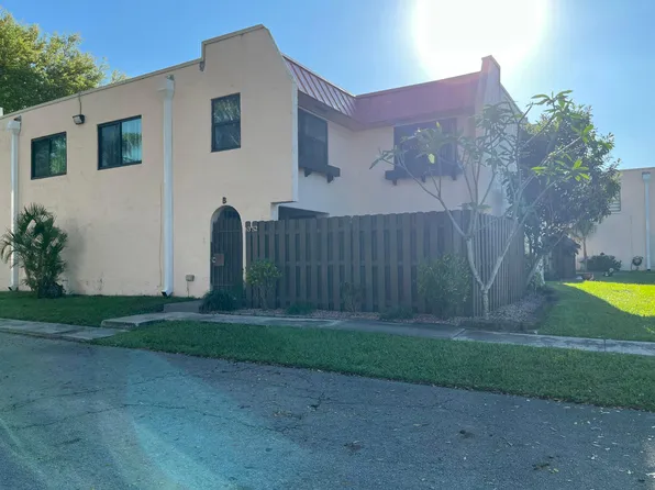 6352 Seven Springs Boulevard, Greenacres, FL 33463